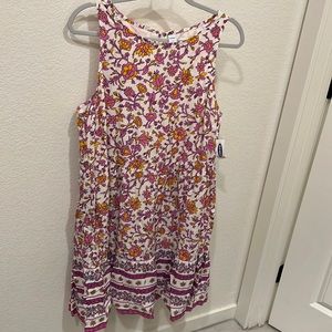 Cute floral summer dress. Size large. new with tags.